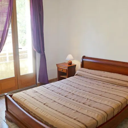 Apartment La Pinede Ла-Мадраг