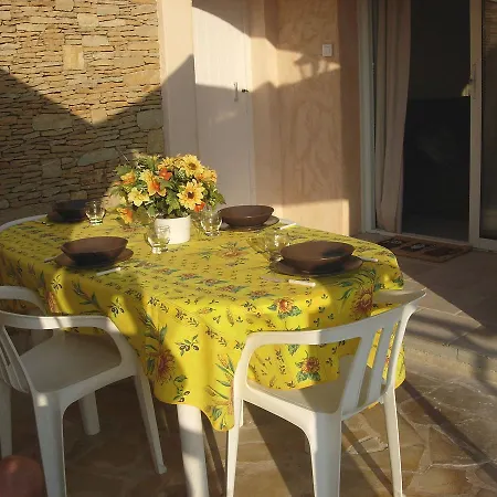 Apartment La Pinede Ла-Мадраг